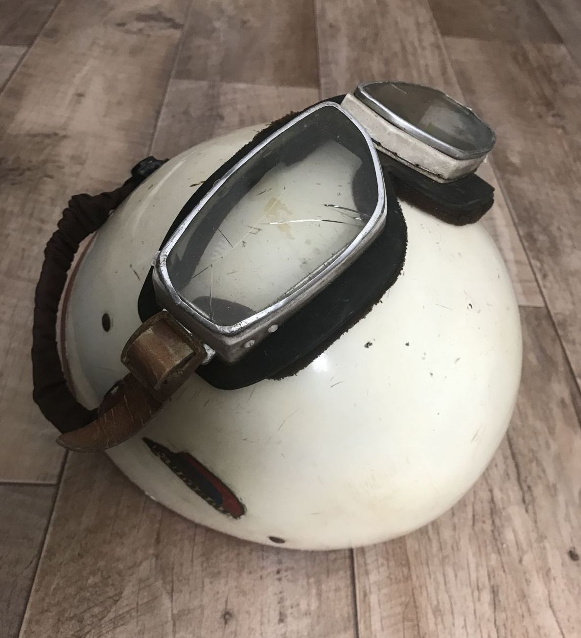 Motorradhelm Perfekt DDR Helm Eierschale 54-58mm Mopedhelm Halbschale