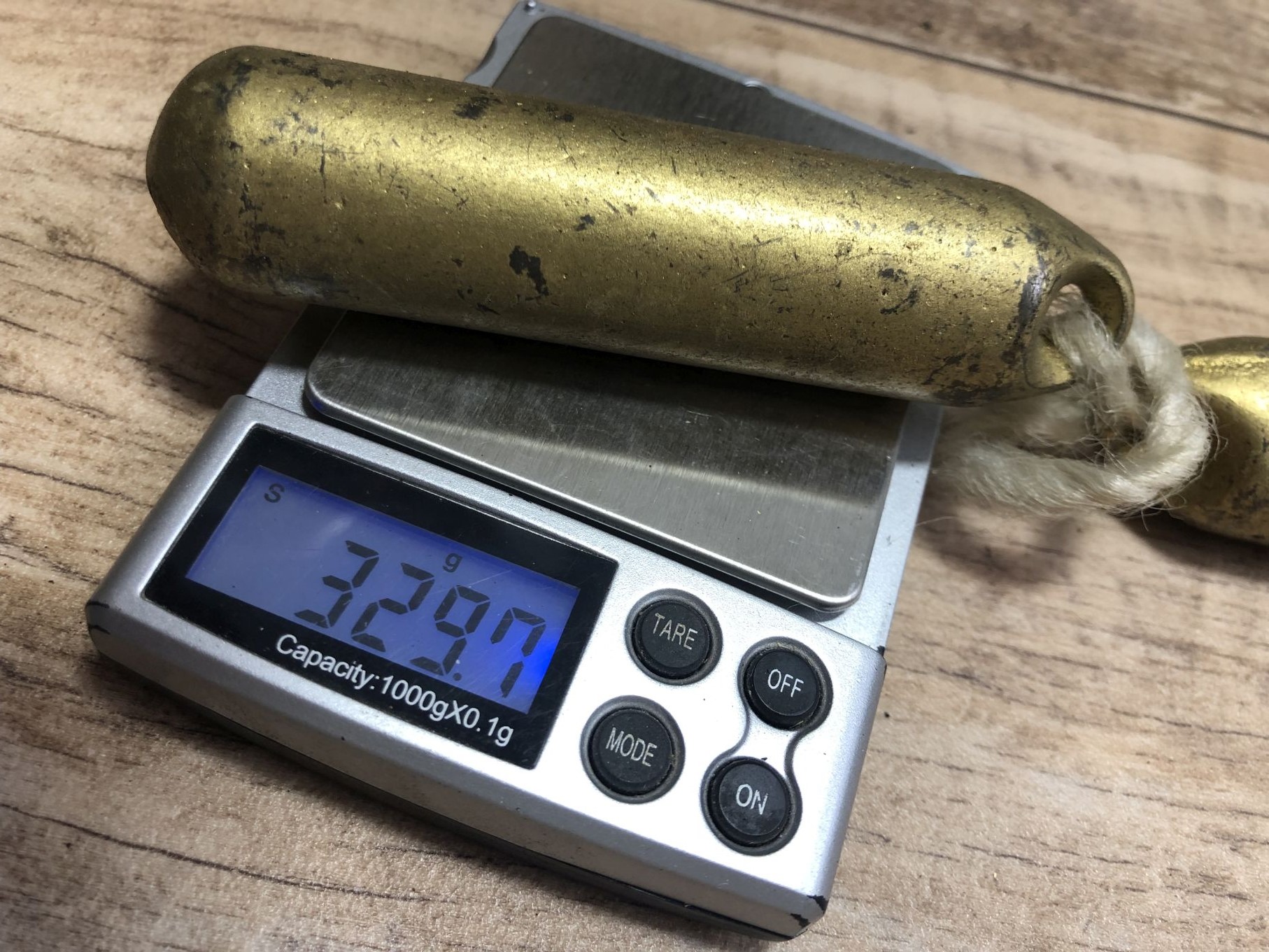 2 Uhrengewichte für Kuckkucksuhr 341,4 und 329,7 gramm Paar alte Zapfen