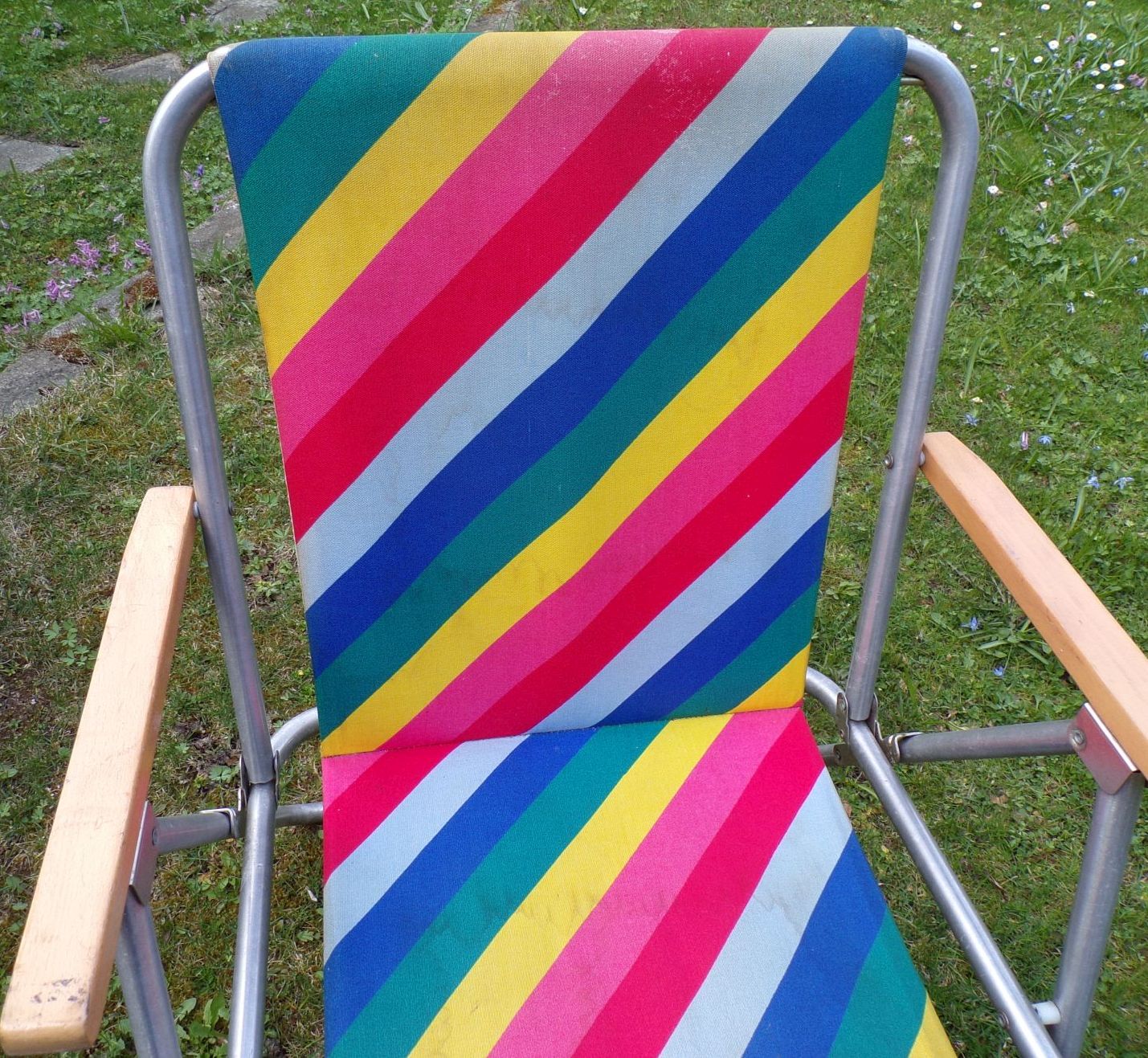 Alter DDR Klappstuhl Campingstuhl Bunt Retro