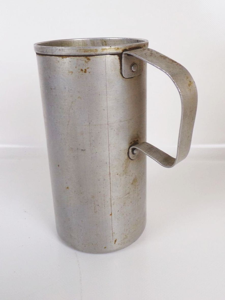 Alter Becher Aluminium 1 Liter Deko Pflanzgefäß