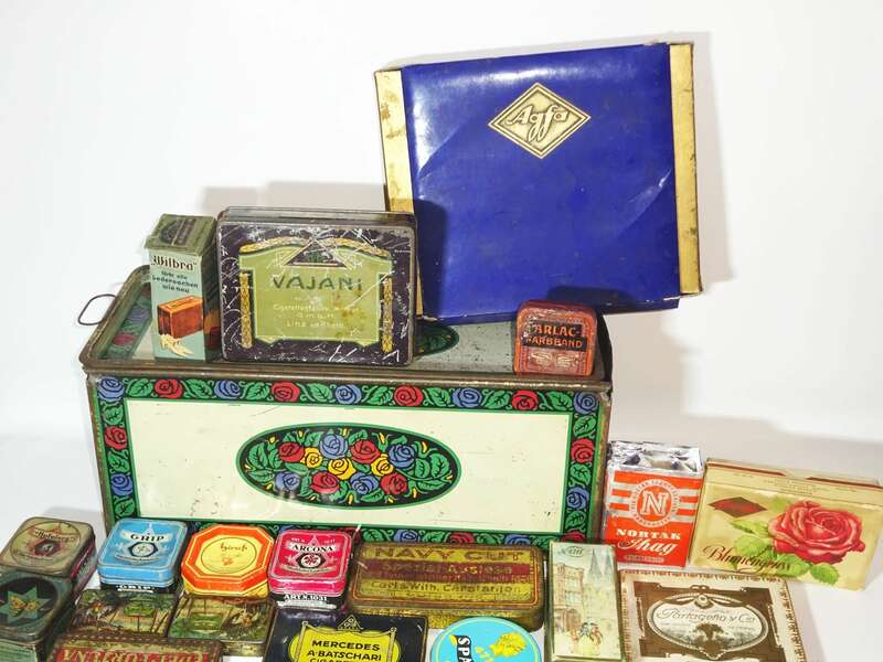 Konvolut alte Blechdosen Pappdosen Reklame Sammler 