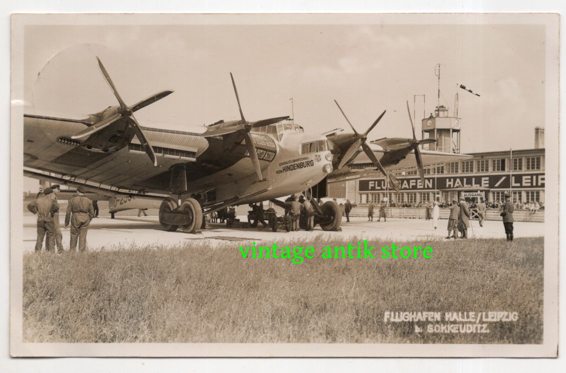 Foto Ak Flughafen Halle Leipzig bei Schkeuditz Hindenburg 1934 Flugzeug
