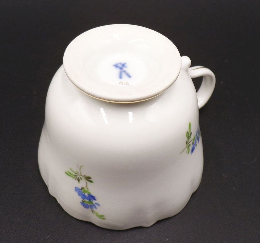 Altes Meissen Porzellan Gedeck 3teilig gelbes Krokus Altes Meissen Porzellan Gedeck 3teilig gelbes Krokus