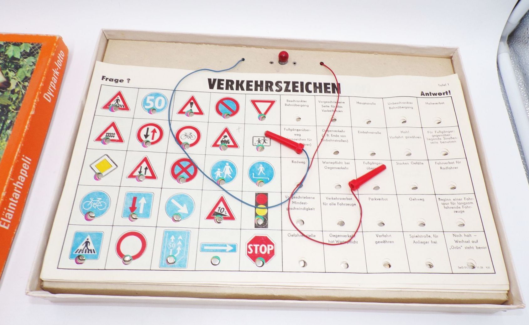 DDR Spiele Tierpark Lotto Elektrischer Wissenstest Stempelspiel Figurenlegespiel DDR Spiele Tierpark Lotto Elektrischer Wissenstest Stempelspiel Figurenlegespiel