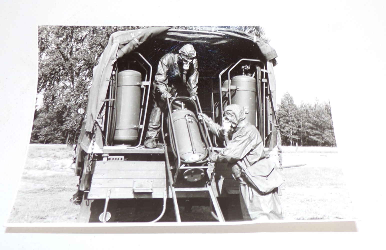 Konvolut NVA Fotos Panzer Technik Gasmasken KC Aufklärung ABC Abwehr 1970er 