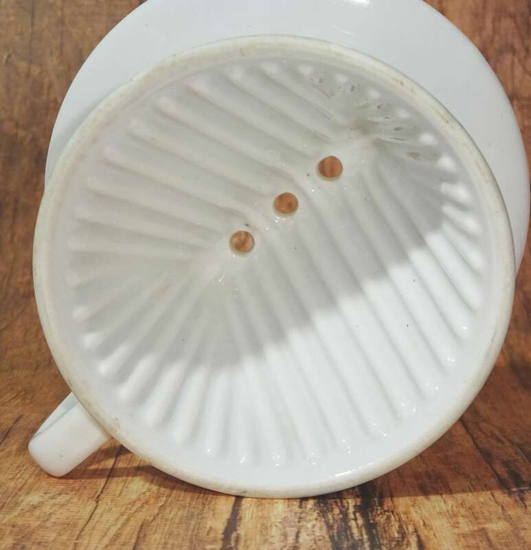 Alter Melitta 100 Kaffeefilter Porzellanfilter 3 Loch Porzellan Filter