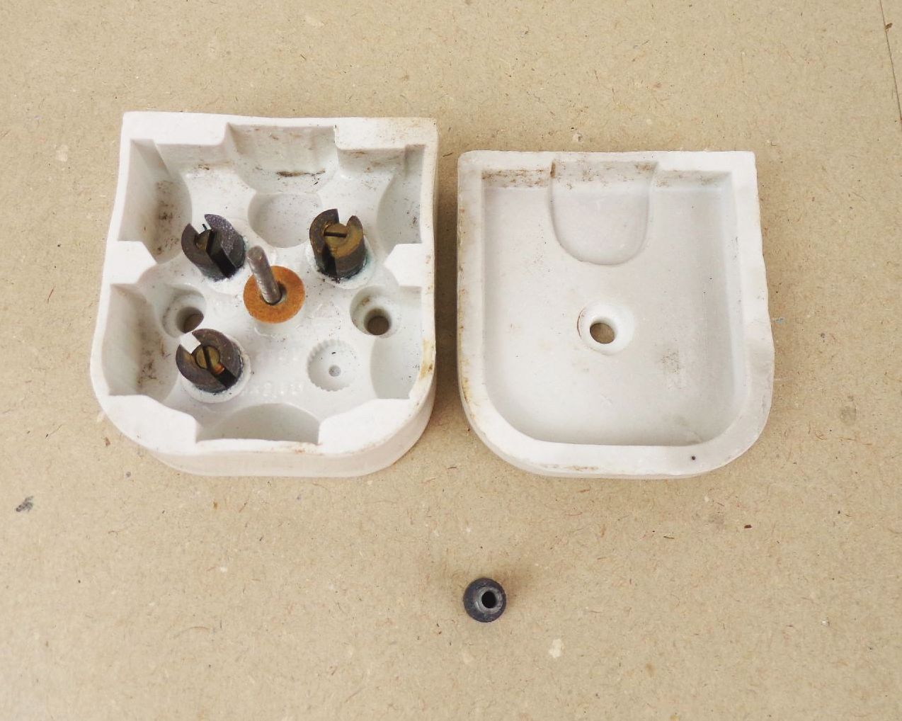 Alte Verteilerdose aus Porzellan Stromverteiler Elektrik true Vintage