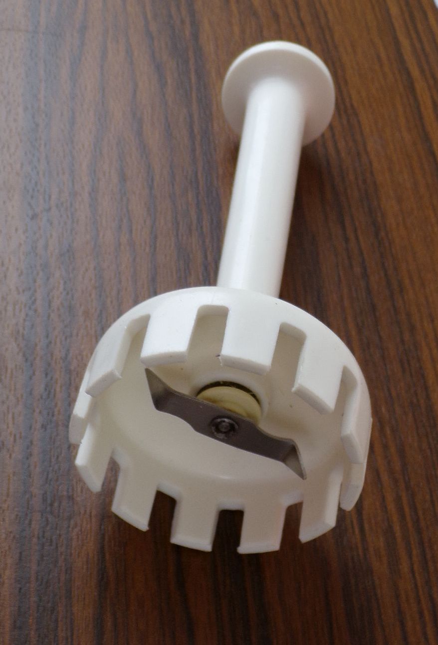 RG28s Mixer DDR Handrührgerät orange Schneebesen Pürierstab mit Originalkarton RG28s Mixer DDR Handrührgerät orange Schneebesen Pürierstab mit Originalkarton