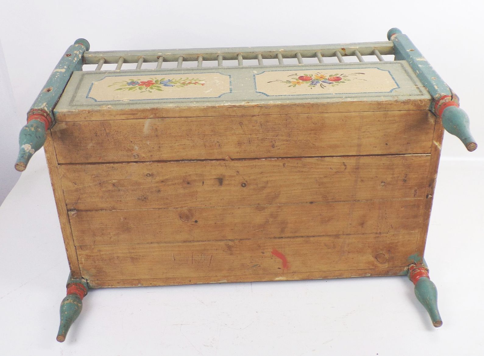 Altes Puppenbett Holz Bauernmalerei