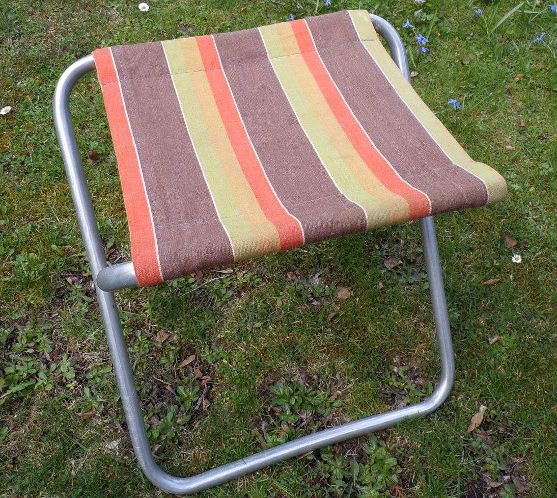 Alter DDR Hocker faltbar Anglerhocker Campinghocker Bunt Vintage