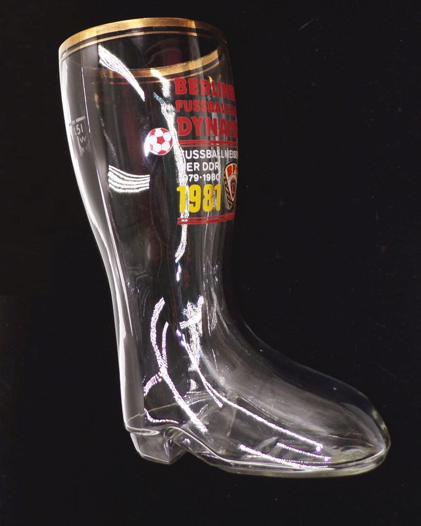 Alter Bierstiefel Bierglas Berliner Fussballclub Dynamo 1981 DDR 