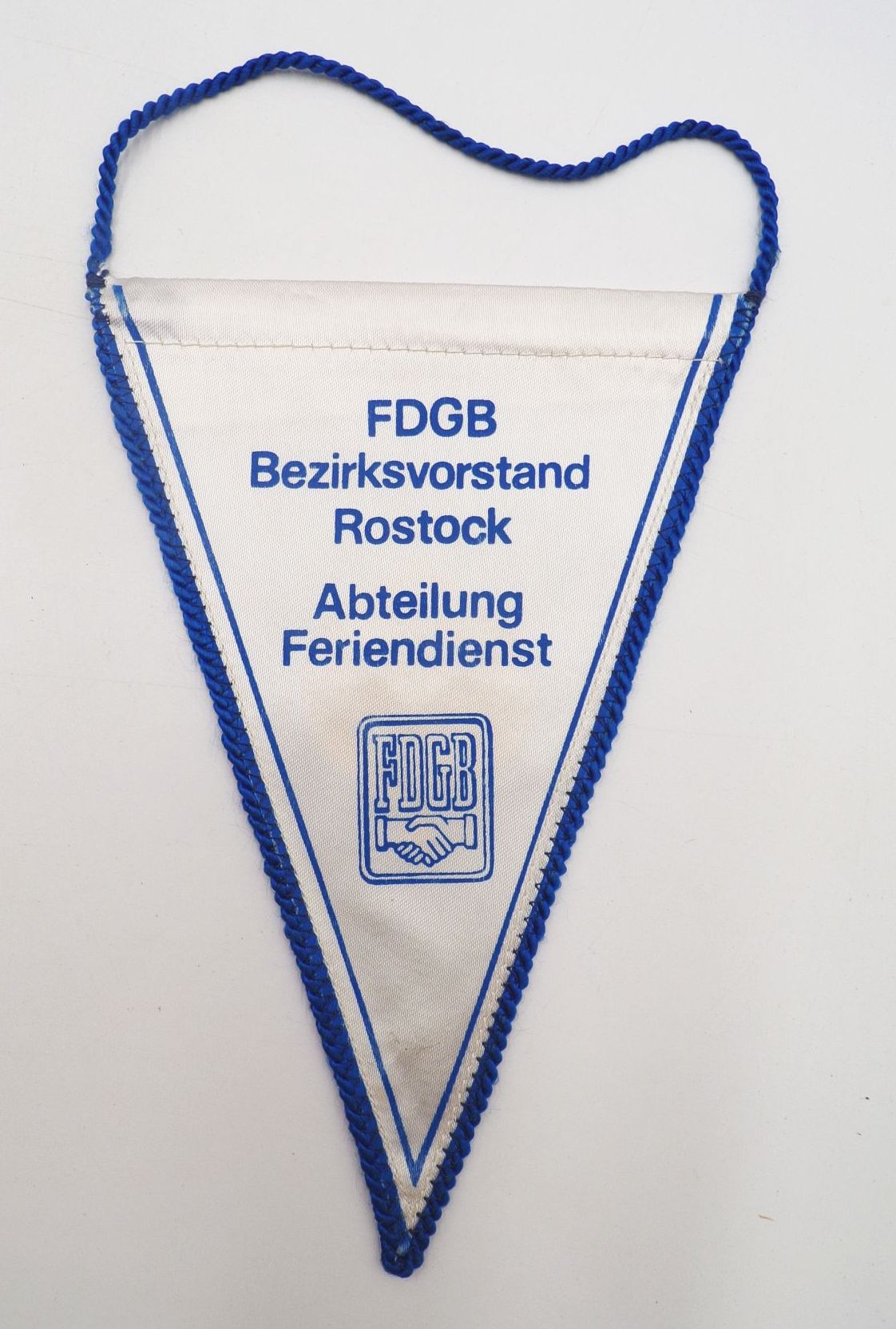 DDR Wimpel FDGB Bezirksvorstand Rostock Abteilung Feriendienst Ostsee