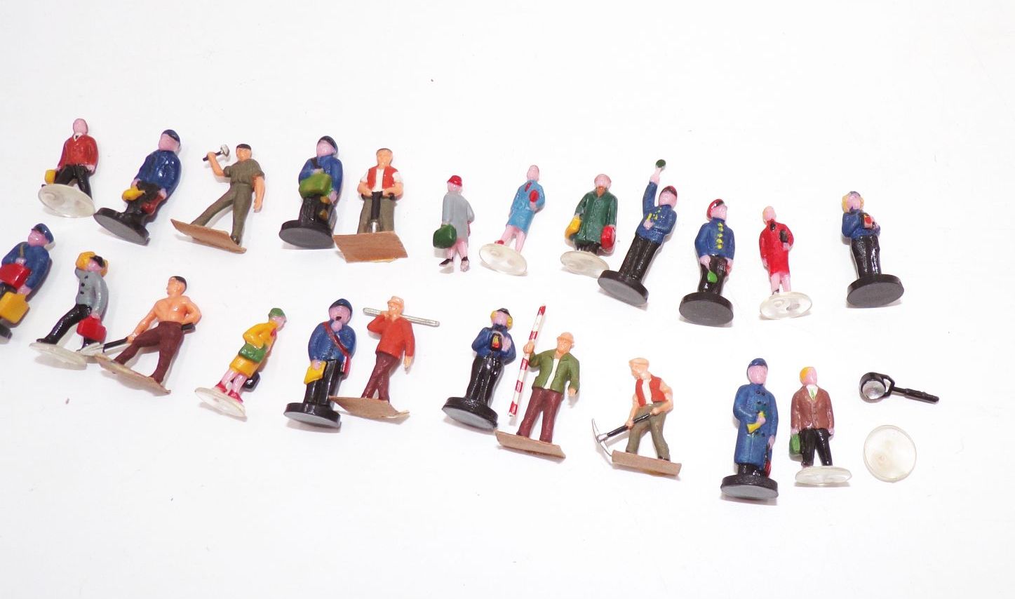 Herr Eisenbahnfiguren 9 Stück und andere Figuren Spur H0 Herr Eisenbahnfiguren 9 Stück und andere Figuren Spur H0