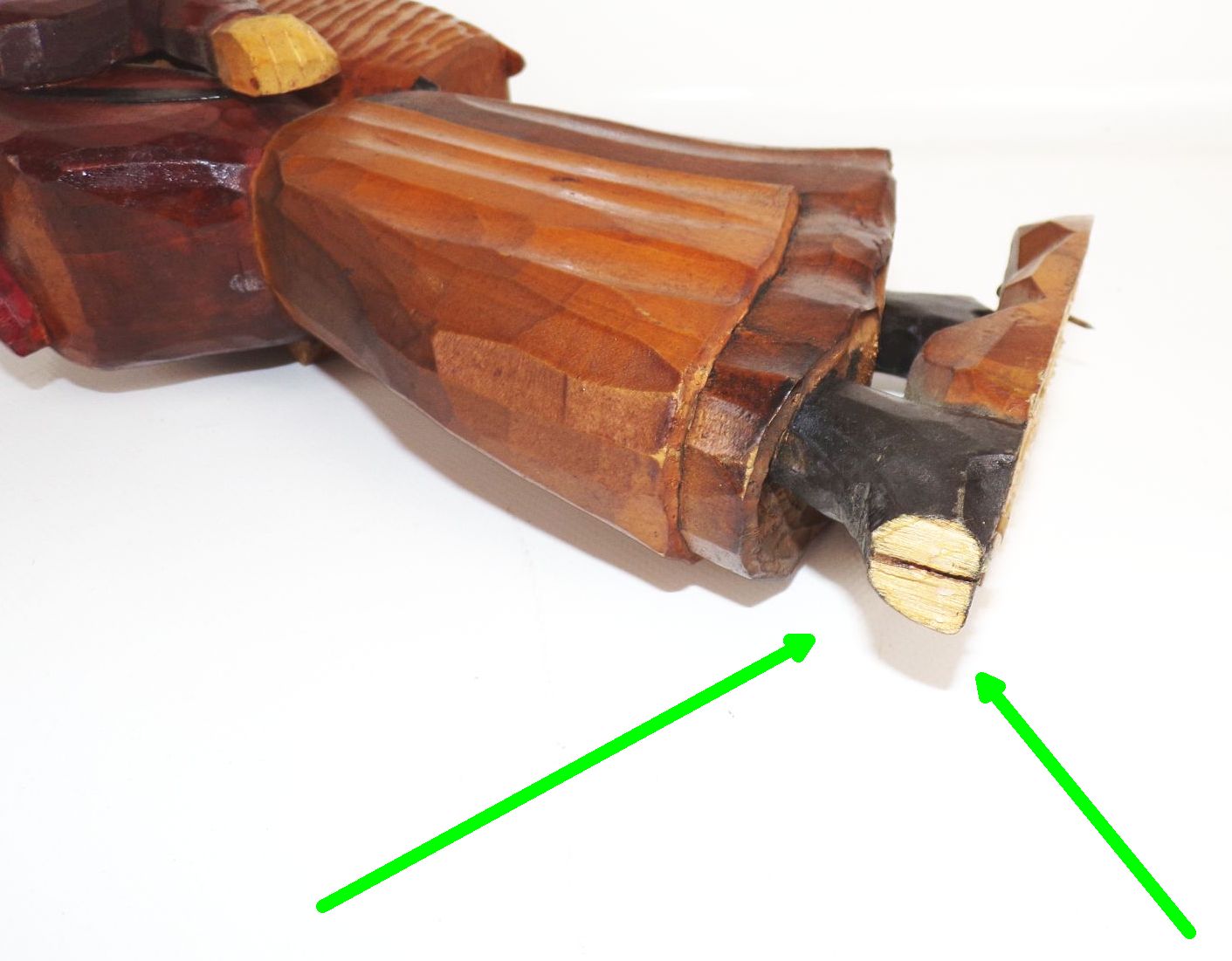 Alte Bauernlampe Deckenleuchte um 1900 geschnitzte Figuren Bauernstube