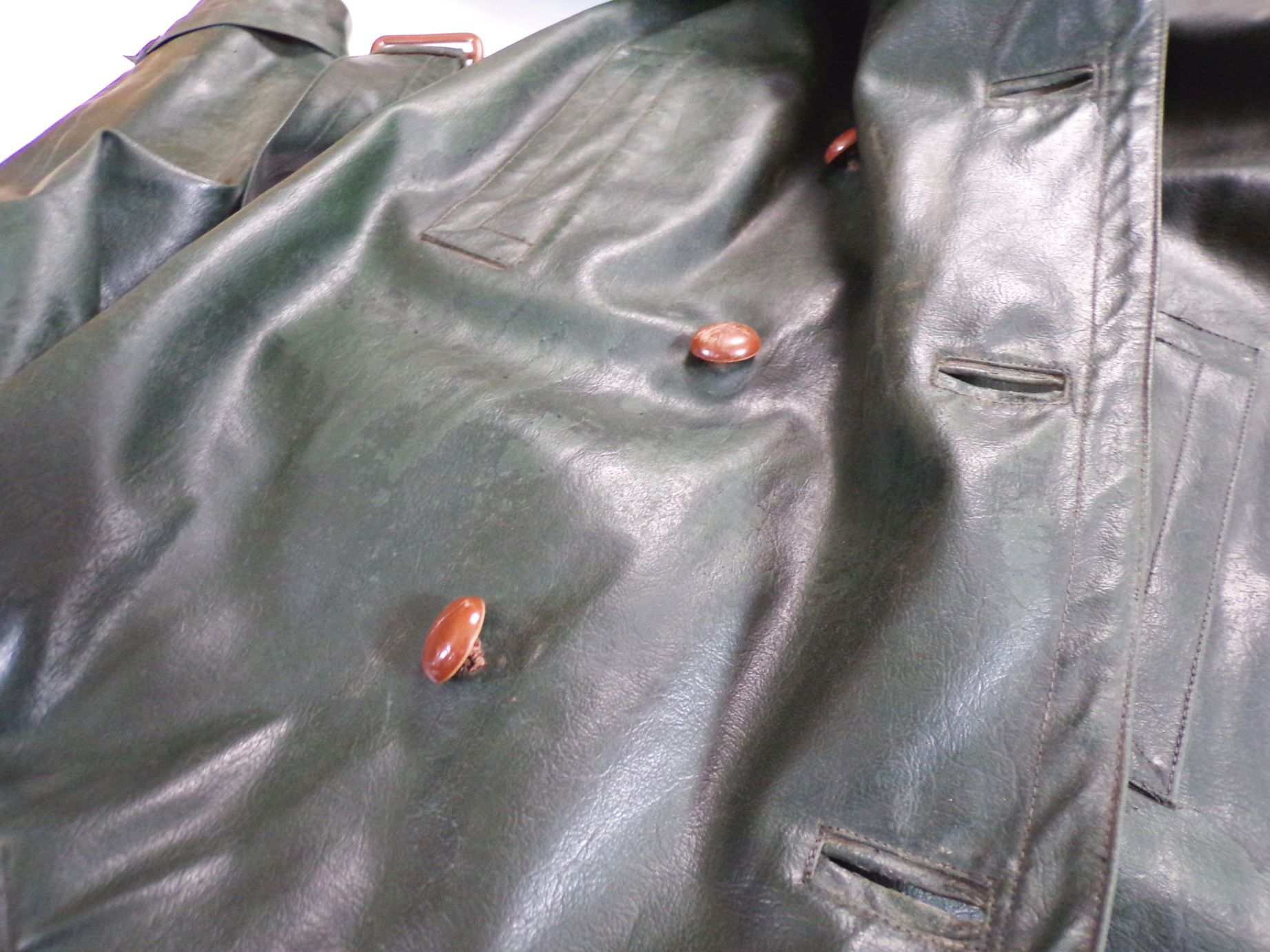 Alter Regenmantel Igelit Vintage Grün 50er Jahre Mantel lang unisex Alter Regenmantel Igelit Vintage Grün 50er Jahre Mantel lang unisex