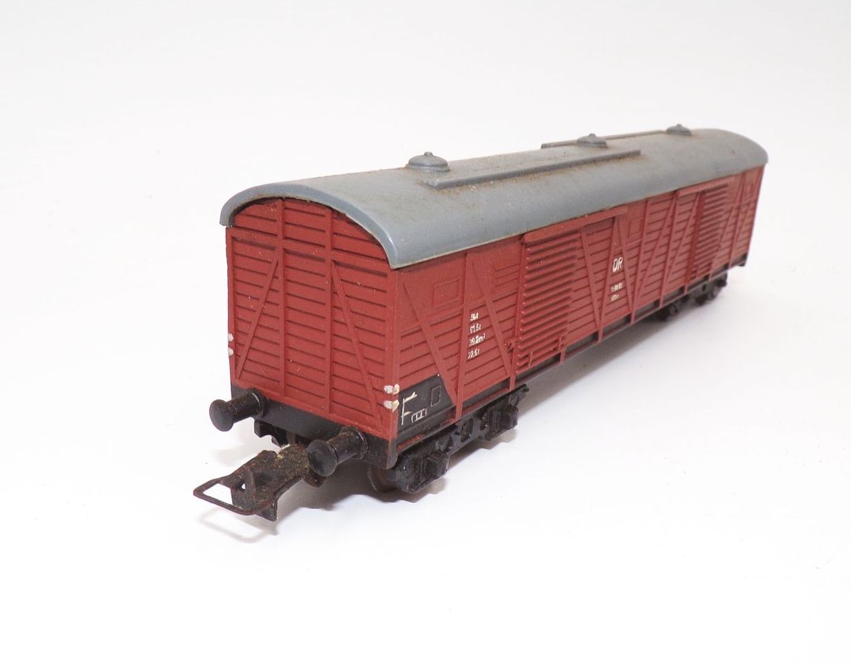 Piko Güterwagen gedeckt DR braun Spur H0 4achser