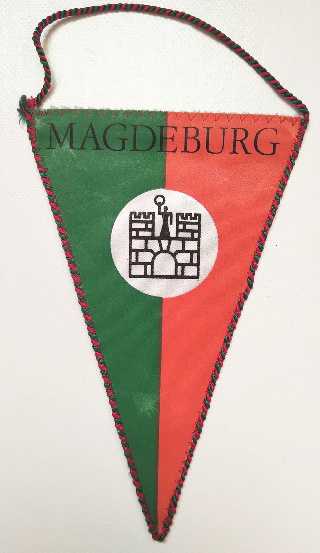 Wappen Magdeburg Brunnen alter Wimpel Wappen Magdeburg Brunnen alter Wimpel