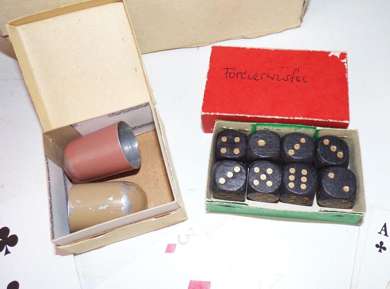 Koffer voll Zauber Utensilien Magie DDR Heja Zauberkunst