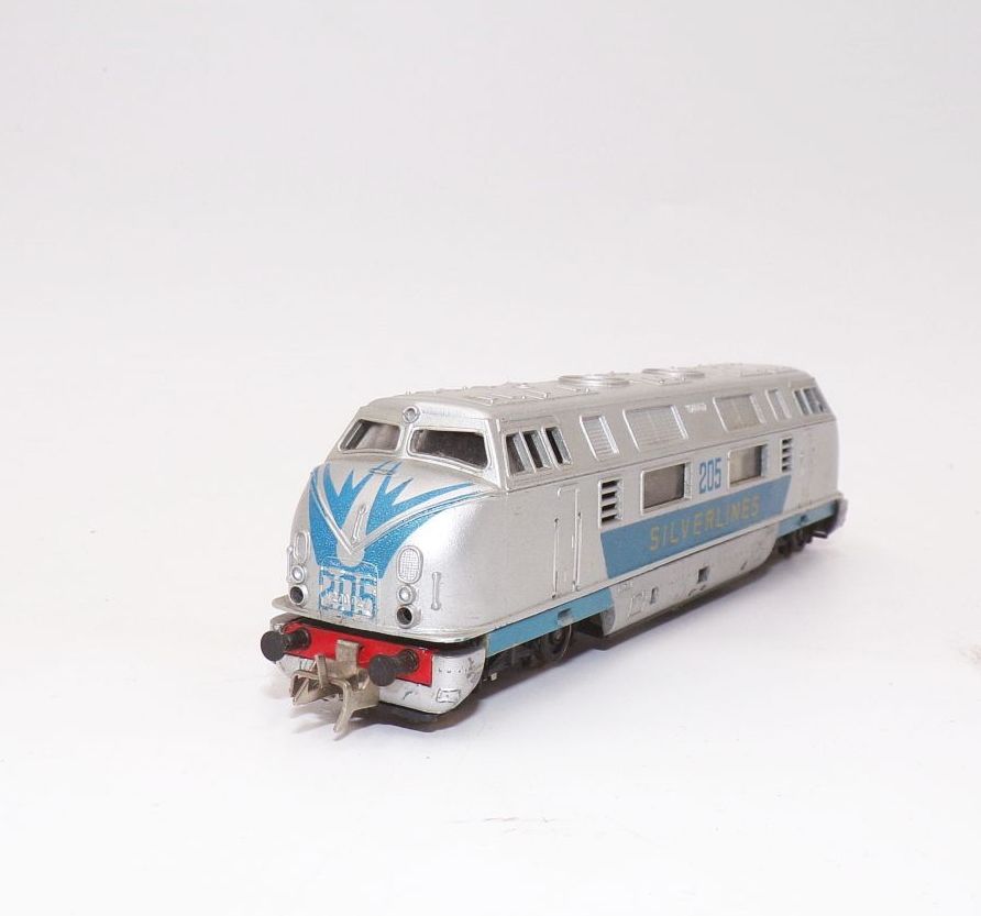 Zeuke TT Diesellok Silverlines 205 Lok und 3 Wagen Zeuke TT Diesellok Silverlines 205 Lok und 3 Wagen