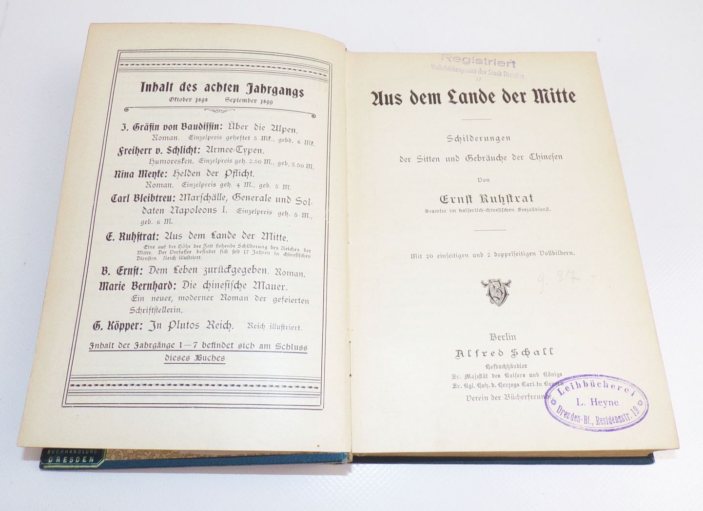 Aus dem Lande der Mitte Schilderungen der Sitten und Gebräuche der Chinesen