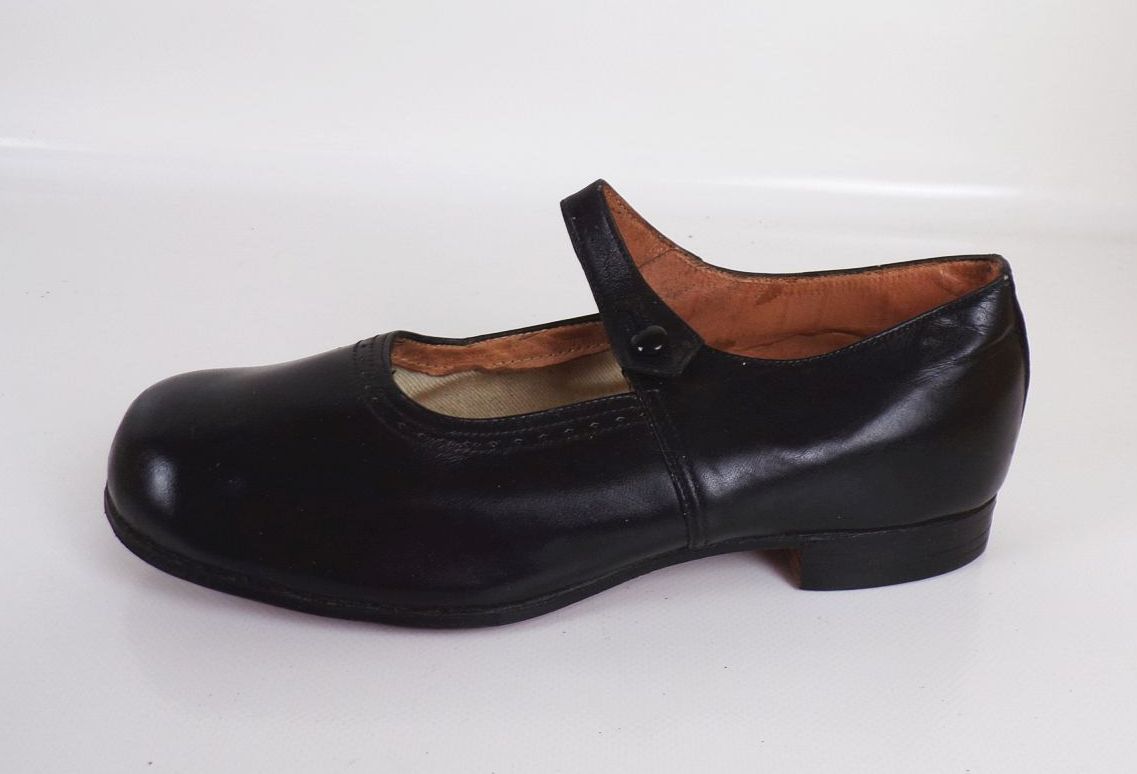 Alte Spangenschuhe Mädchen Schuhe Größe 33 Leder NOS vintage 