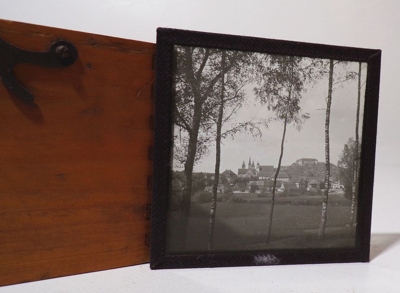 Glasfotos Holzkiste Schaller Stuttgart verzapft alte Reise Fotos