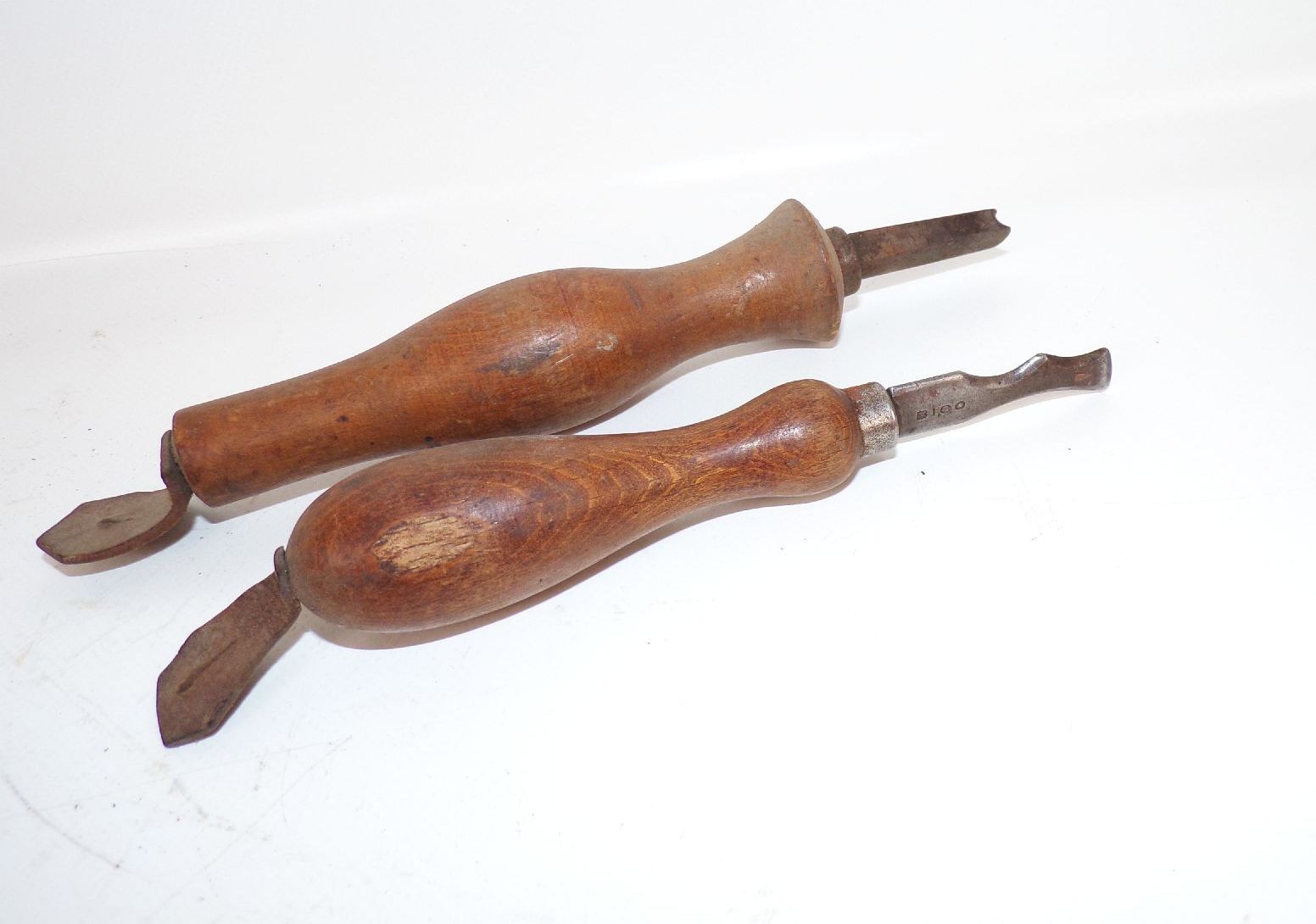 Sattler Konvolut Handwerkzeuge zur Lederbearbeitung Schuster Werkzeug