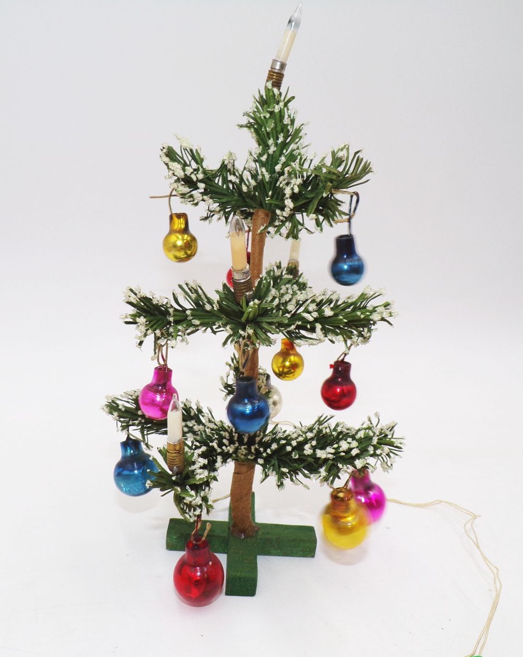 Alter Tisch Weihnachtsbaum VEB Thüringer Glasschmuck DDR OVP Kerzen Puppenstube Alter Tisch Weihnachtsbaum VEB Thüringer Glasschmuck DDR OVP Kerzen Puppenstube
