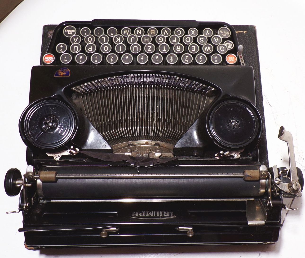 Alte Triumph Schreibmaschine typewriter Alte Triumph Schreibmaschine typewriter
