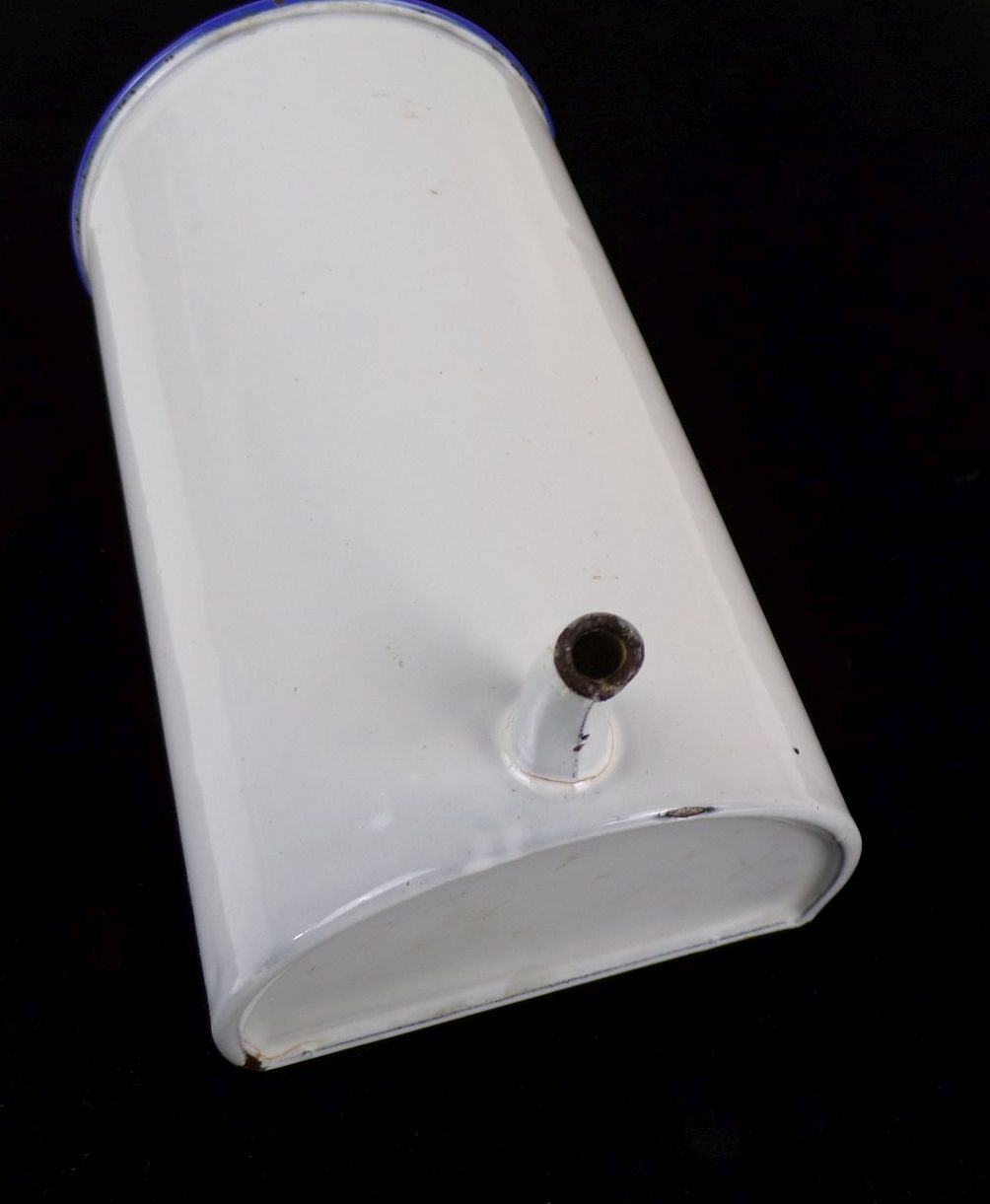 Alter Einlauf Behälter Email Pflanzgefäß Weiß blau