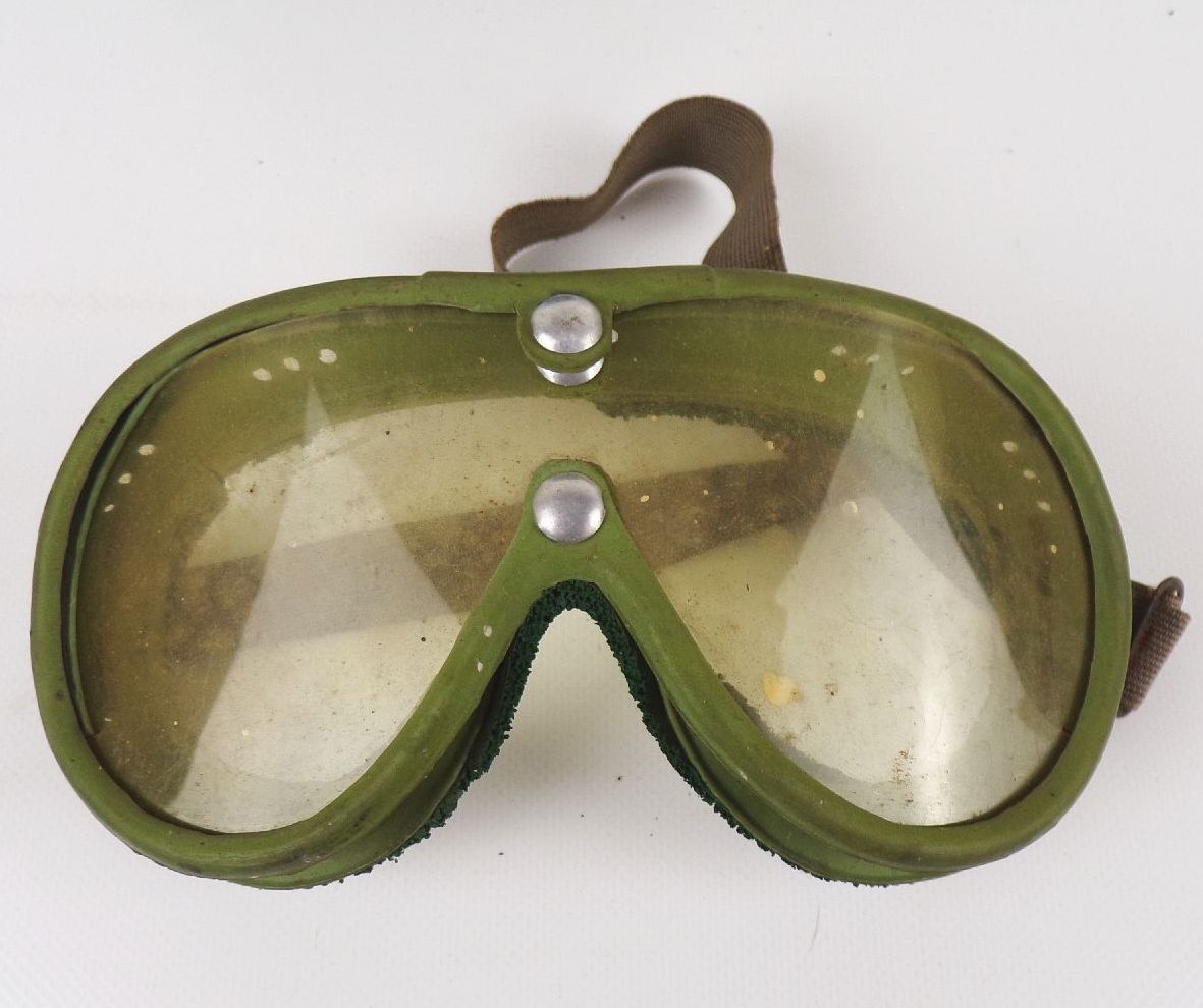 Halbschale Mopedhelm Grün Größe 54 Sturzhelm DDR Brille