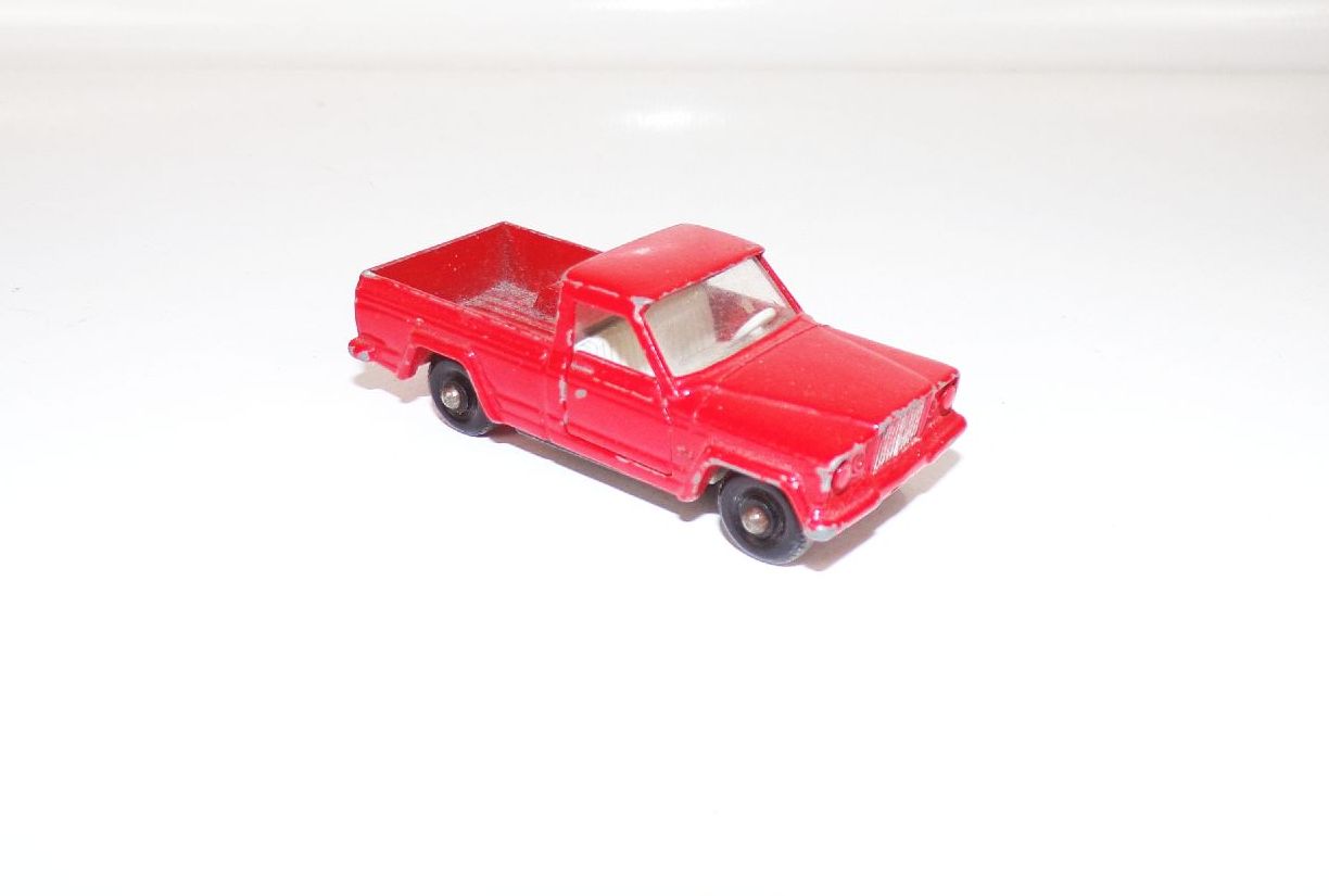 Lesney Modellauto Jeep Gladiator Rot Pickup 
