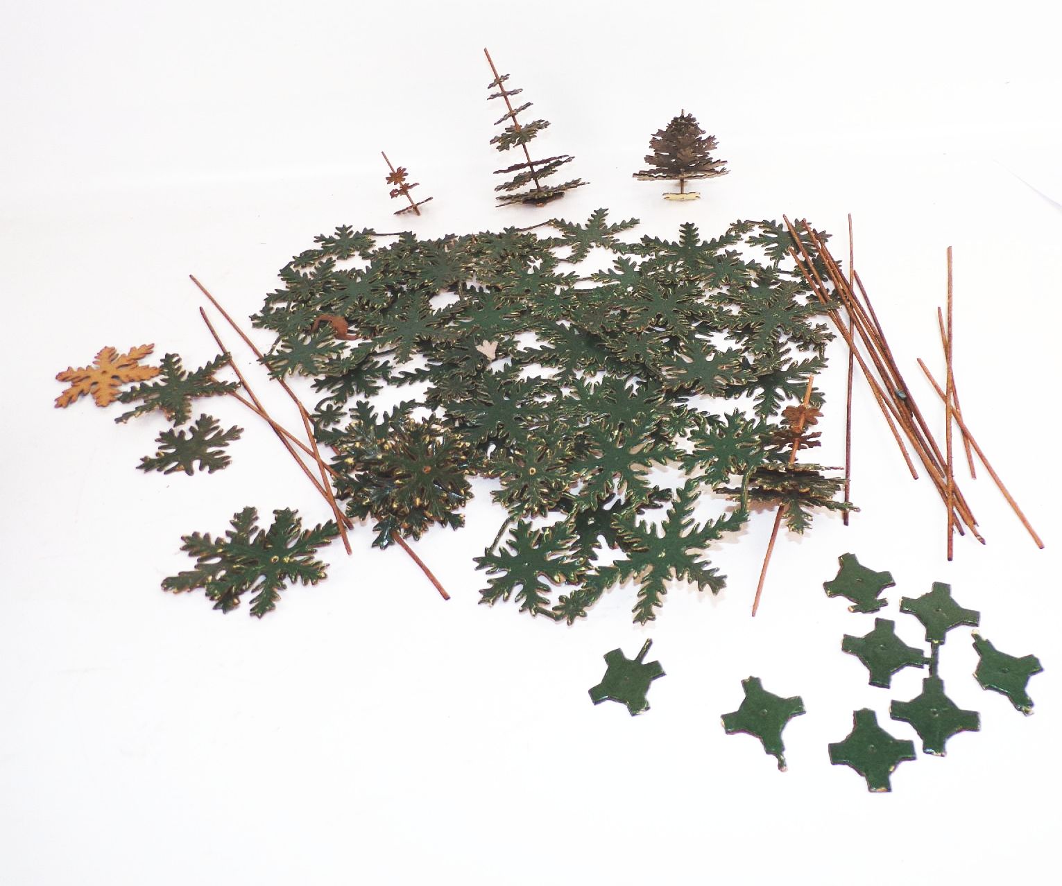 Dresdner Pappe Weihnachtsbaum Christbaum Tannenbaum Puppenstube vor 1945 Rester