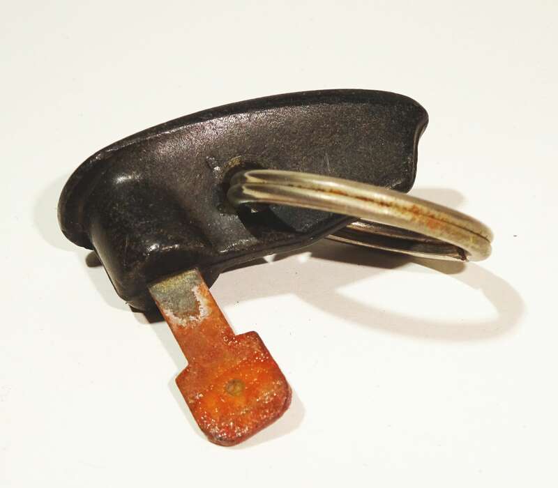 Alter Bakelit Zündschlüssel Habicht Star Schwalbe Oldtimer 