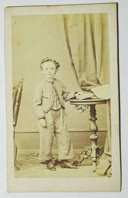 CDV Foto kleiner Bube um 1870 Gottheil und Sohn Königsberg Ostpreussen