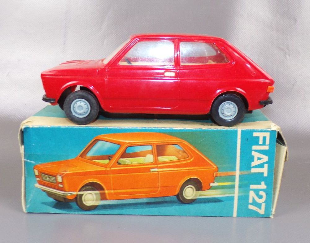Anker Fiat 127 Rot mit Originalkarton