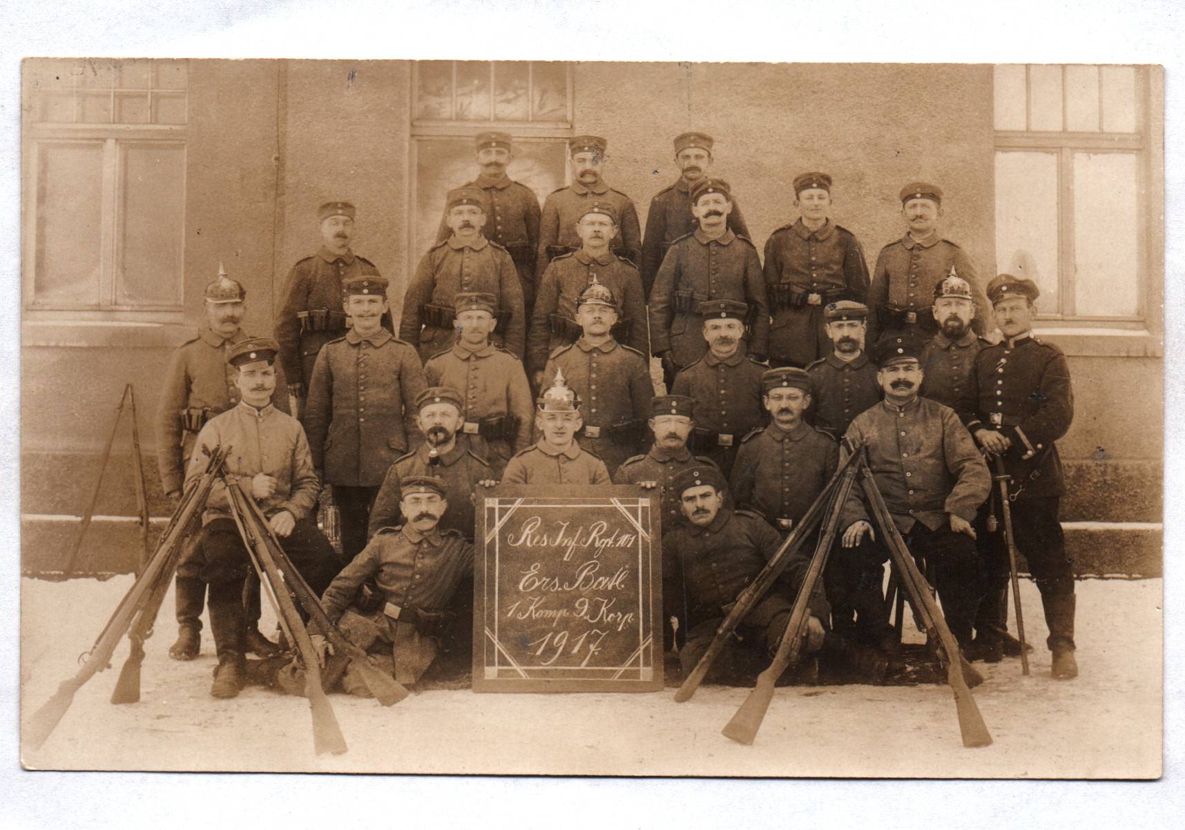 Foto Ak Soldaten Reserve Infanterie Regiment 101 Ersatz Batl 1917