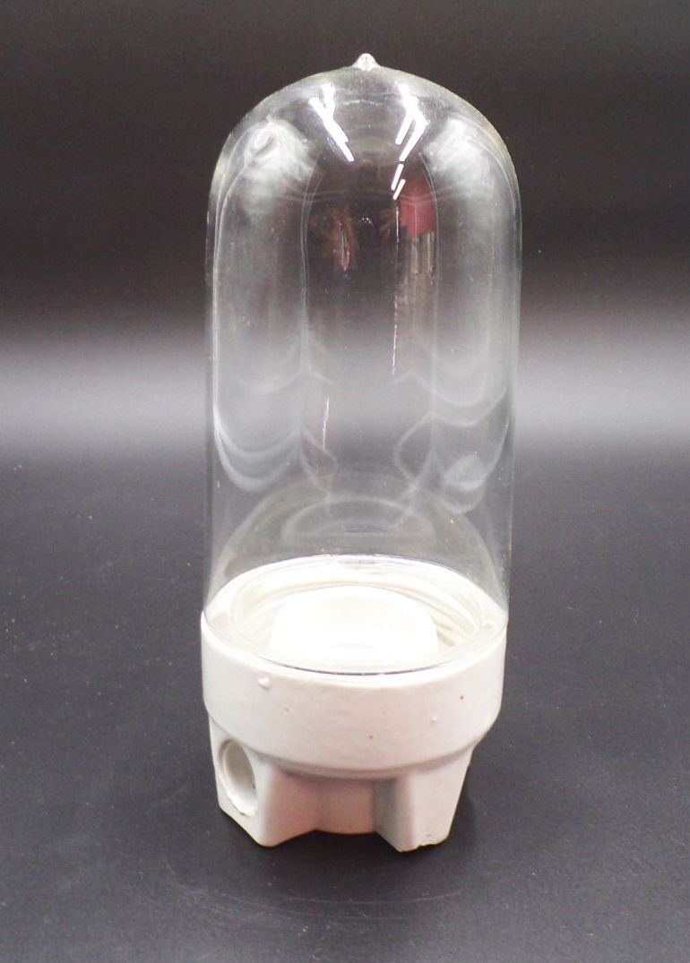 Alte Glaskolbenlampe Weiß Porzellan Glas Deckenleuchte Kellerlampe Vintage