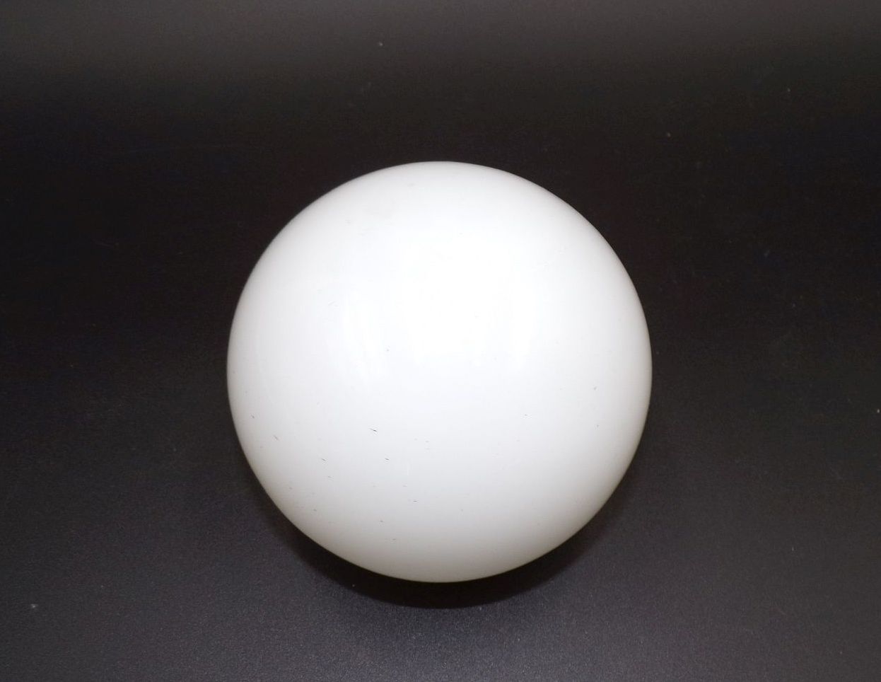 Altes Graetzin Lampenglas für Gaslampe Rund Kugel Weiß um 1900