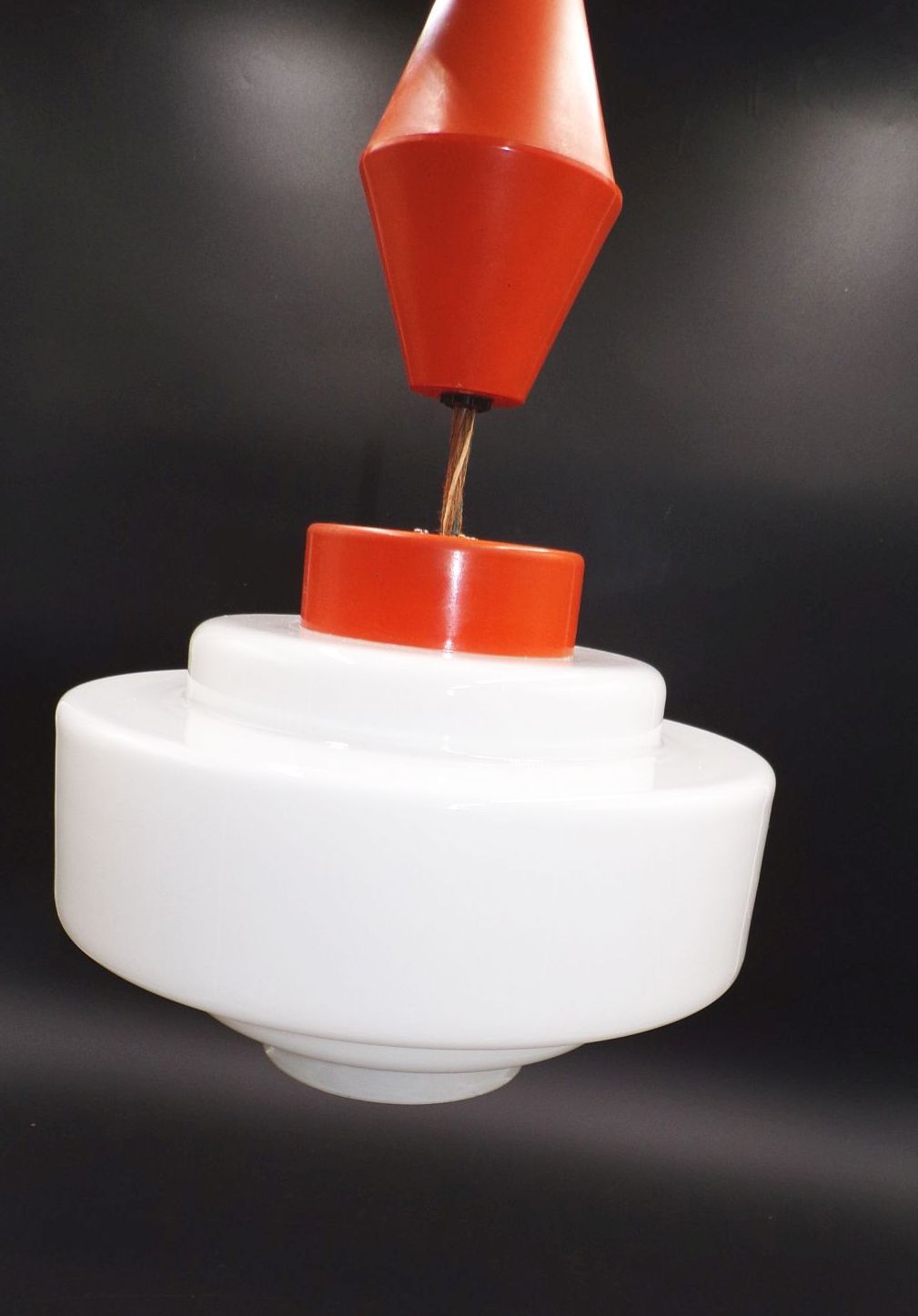 Alte Deckenlampe 70er Jahre Weiß Orange Lampenzug Art Deco Bauhaus Alte Deckenlampe 70er Jahre Weiß Orange Lampenzug Art Deco Bauhaus
