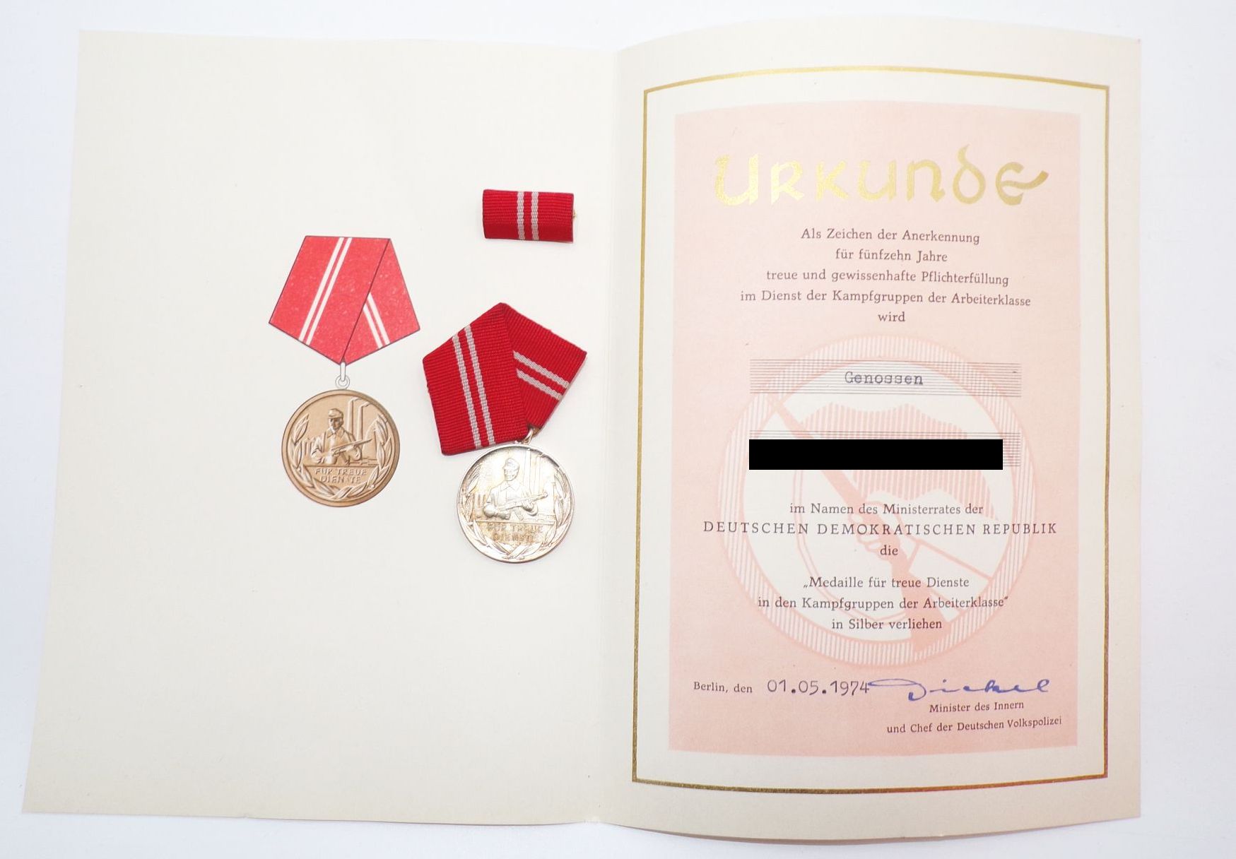 Kampfgruppe Auszeichnungen bronze silber gold Stufe Urkunden DDR