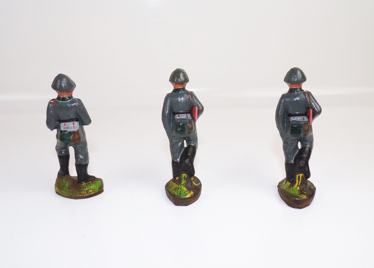 Effelder Soldaten Masse wohl mit Originalkarton DDR Effelder Soldaten Masse wohl mit Originalkarton DDR