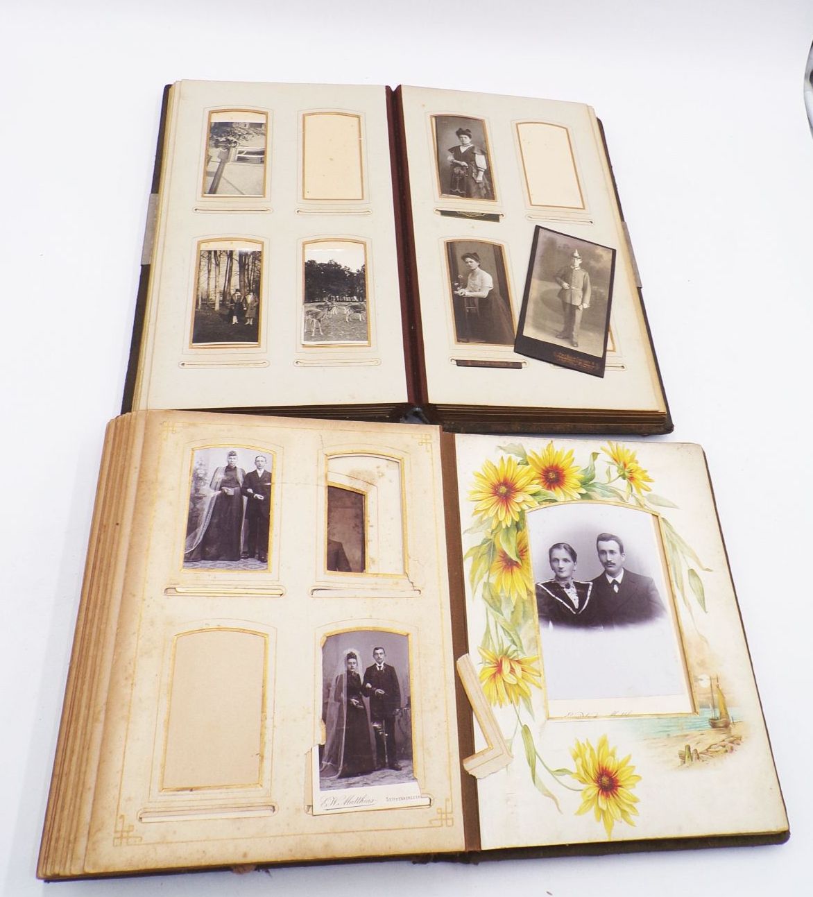 2 x Fotoalbum Kabinettfotos CDV Fotos Hartpappe um 1900 2 x Fotoalbum Kabinettfotos CDV Fotos Hartpappe um 1900