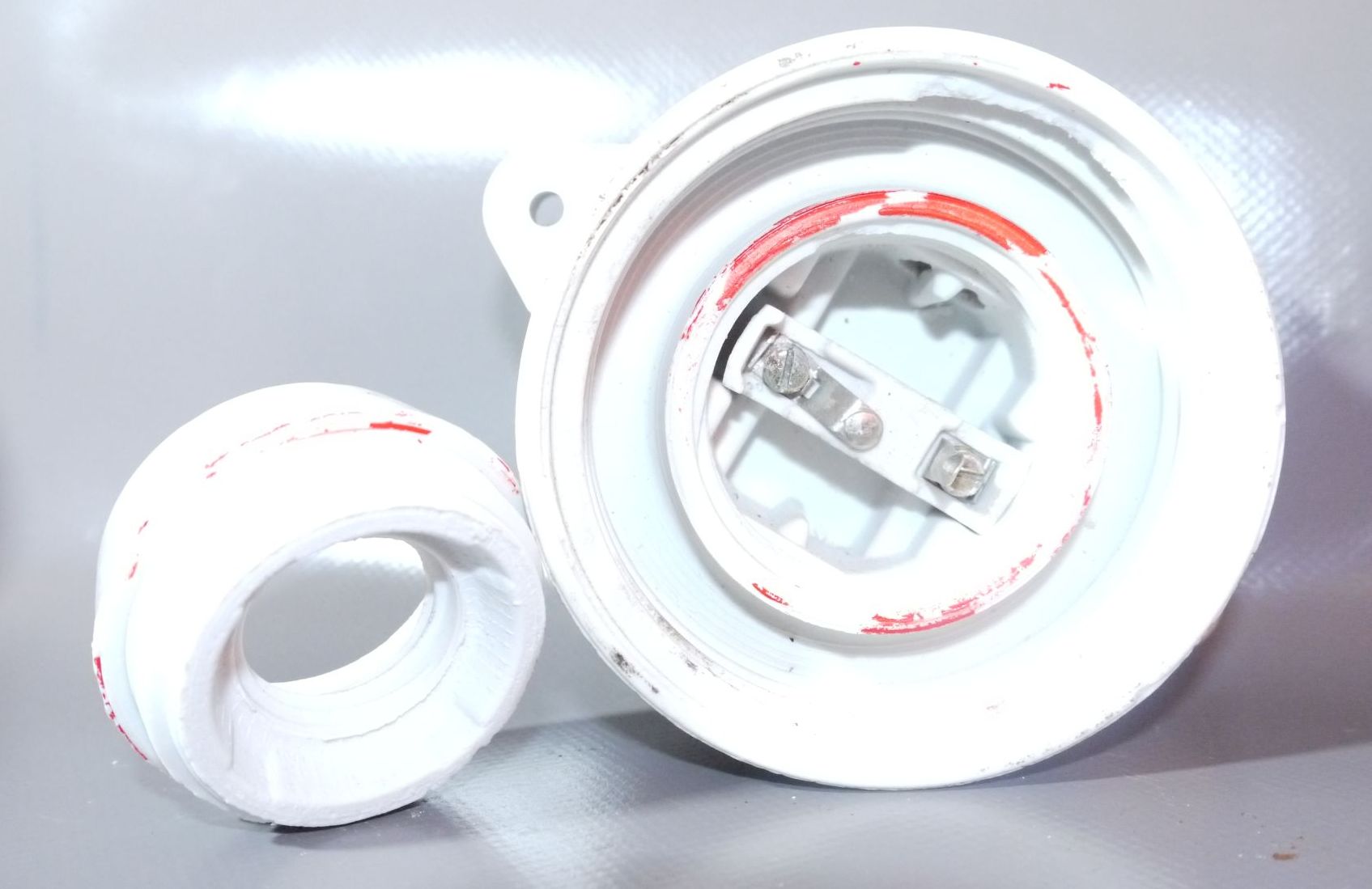 vintage Kugellampe alte Porzellan Fassung IP41 Glas Weiß Außenlampe