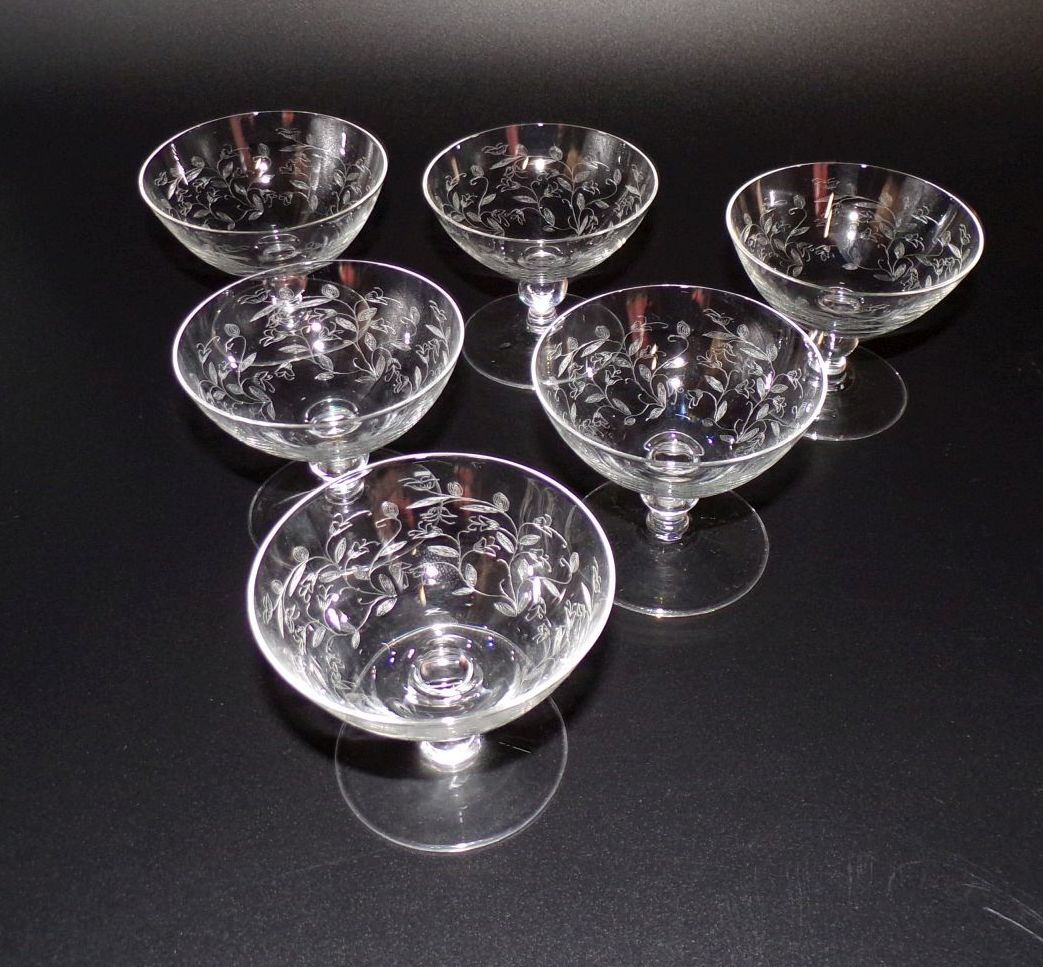 Alte Likörgläser 6 Stück filigranes Dekor transparent Art Deco Vintage Gläser 