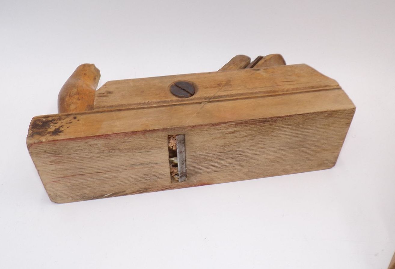 Altes Werkzeug Hobel Schraubstock Säge Bohrer Stemmeisen Tischler Schreiner