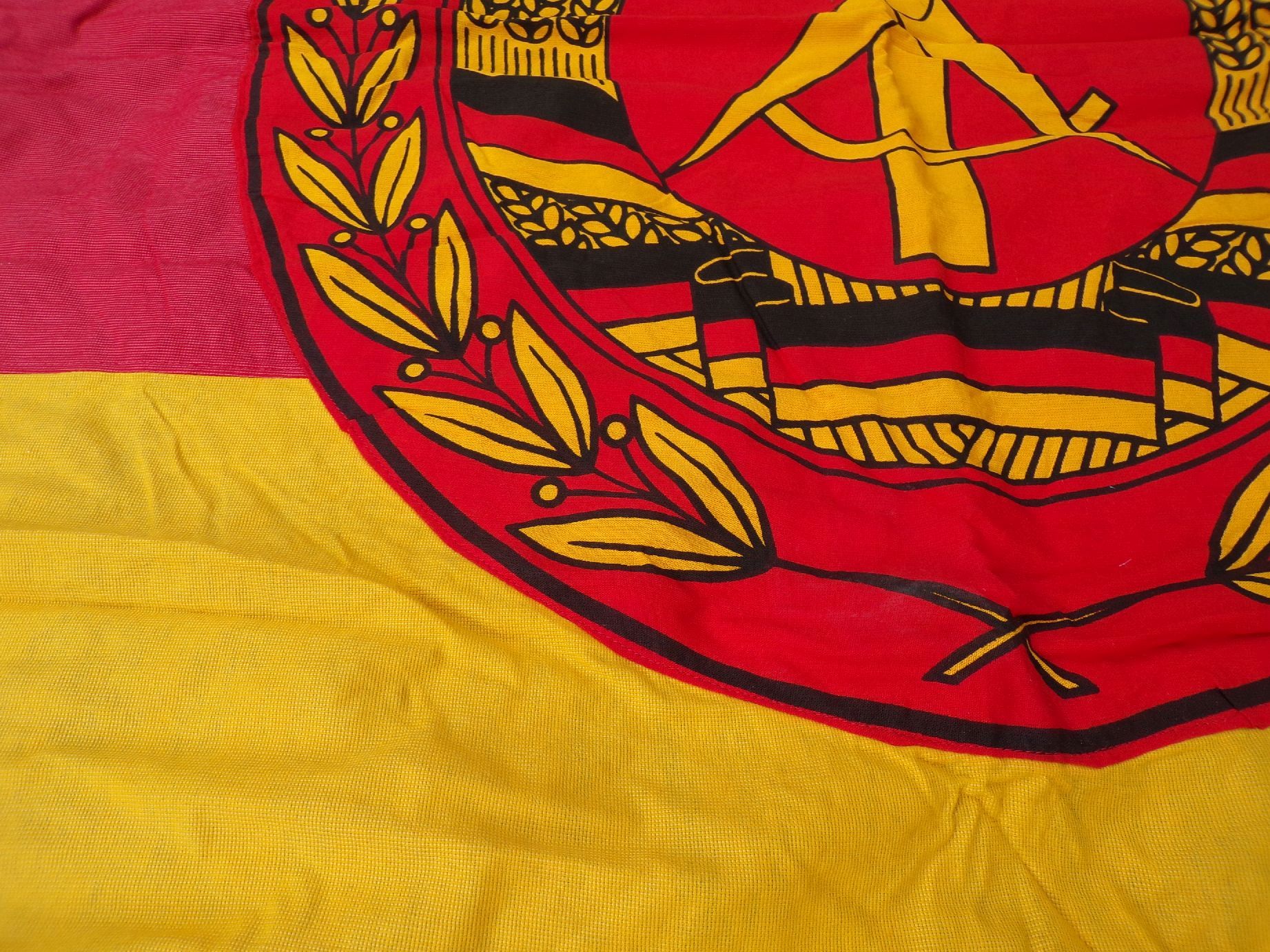 DDR Armeefahne NVA Volksarmee Fahne 120 x 200 cm Flagge Dienstflagge 