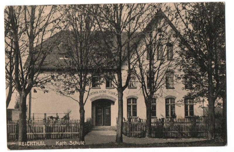 Ak Reichthal Katholische Schule Schlesien 1919 