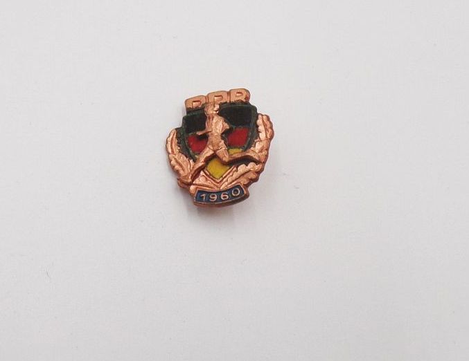 Abzeichen Sportklassifizierung 1960 DDR bronze Anstecker