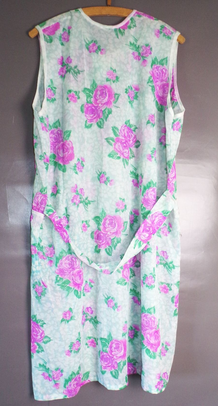 Alte Kittelschürze Dederon Blumen Bunt Größe 50 DDR Vintage Alte Kittelschürze Dederon Blumen Bunt Größe 50 DDR Vintage